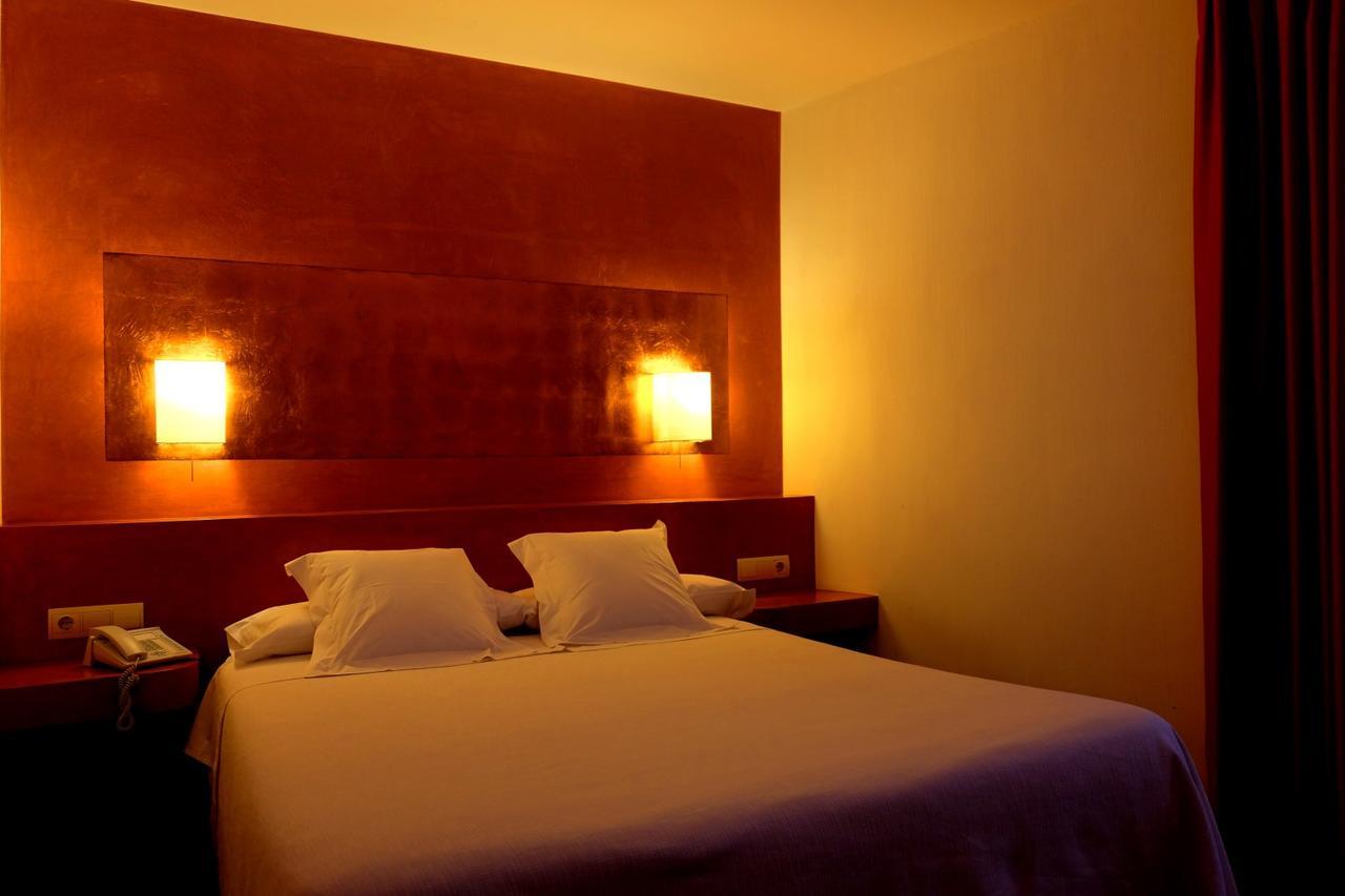 Hotel Carmen Roses Eksteriør billede
