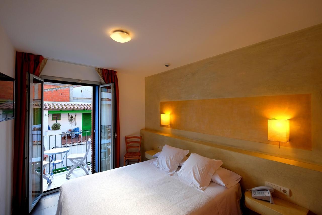 Hotel Carmen Roses Eksteriør billede